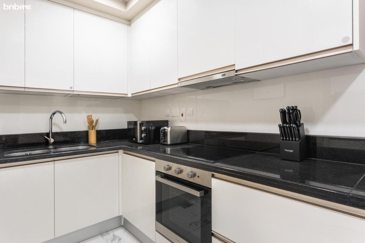 Bnbmehomes - Luxury 2B Apt - Al Habtoor - Amna Tower - 5044 Dubai Exterior photo